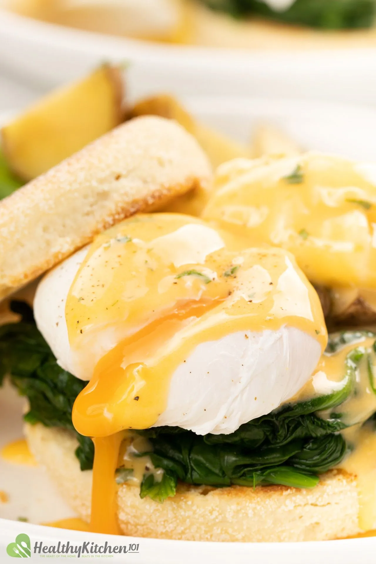 eggs-benedict-recipe-a-healthy-take-on-americas-favorite-brunch